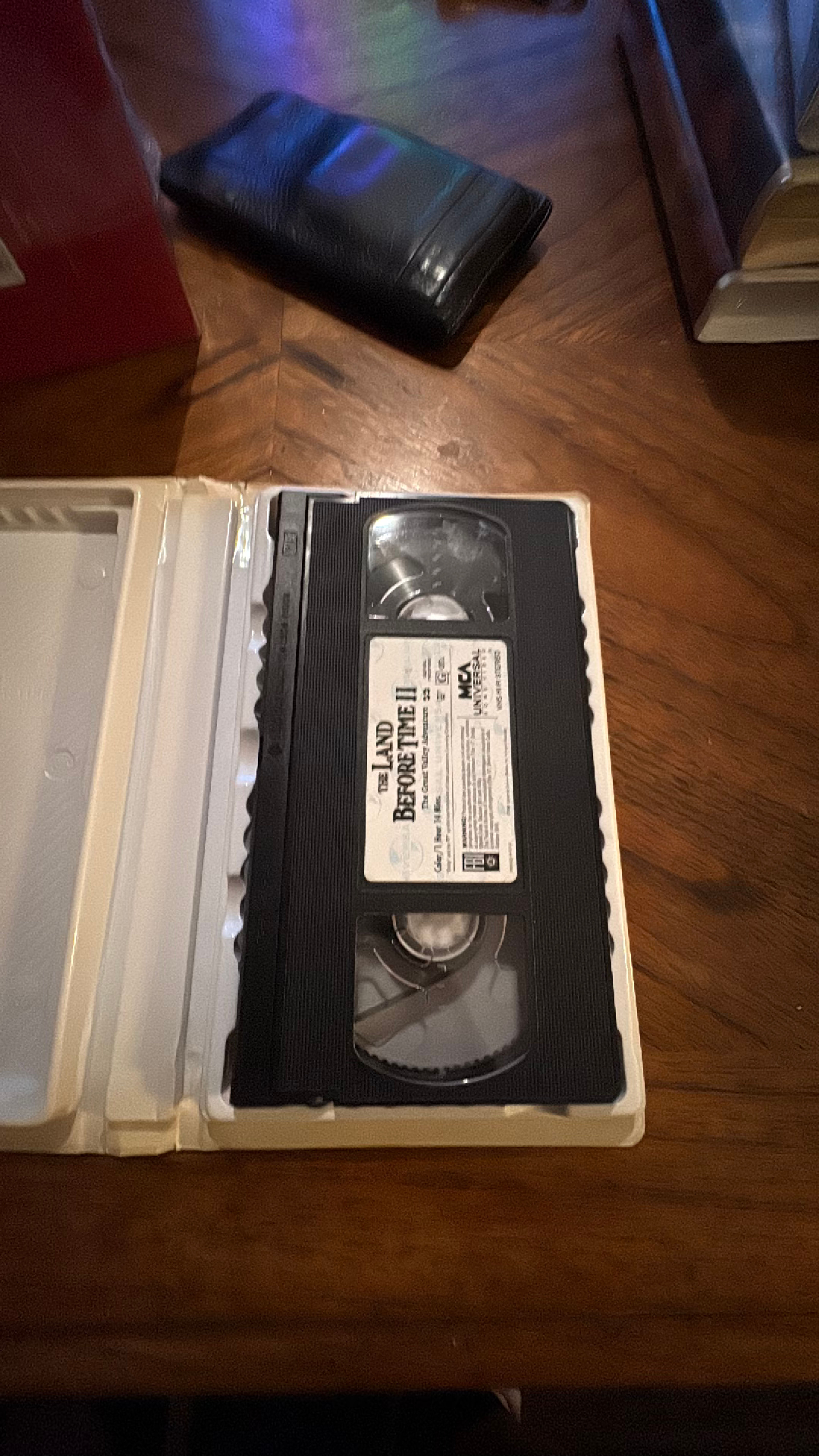 The Land Before Time II: The Great Valley Adventure VHS - Image 2