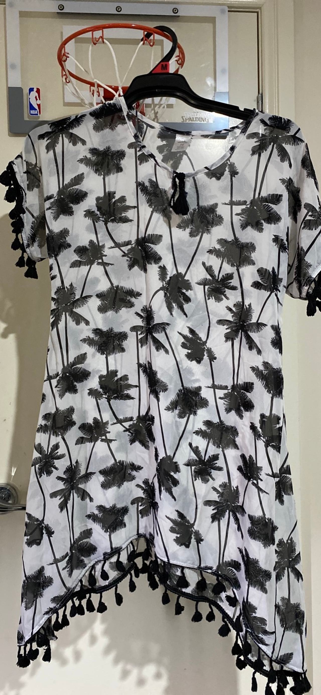 Preowned Size 14 Palm Tree Print Beach Cover Up Dress. 