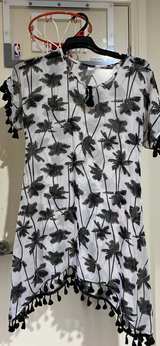 Preowned Size 14 Palm Tree Print Beach Cover Up Dress.  - Image 1