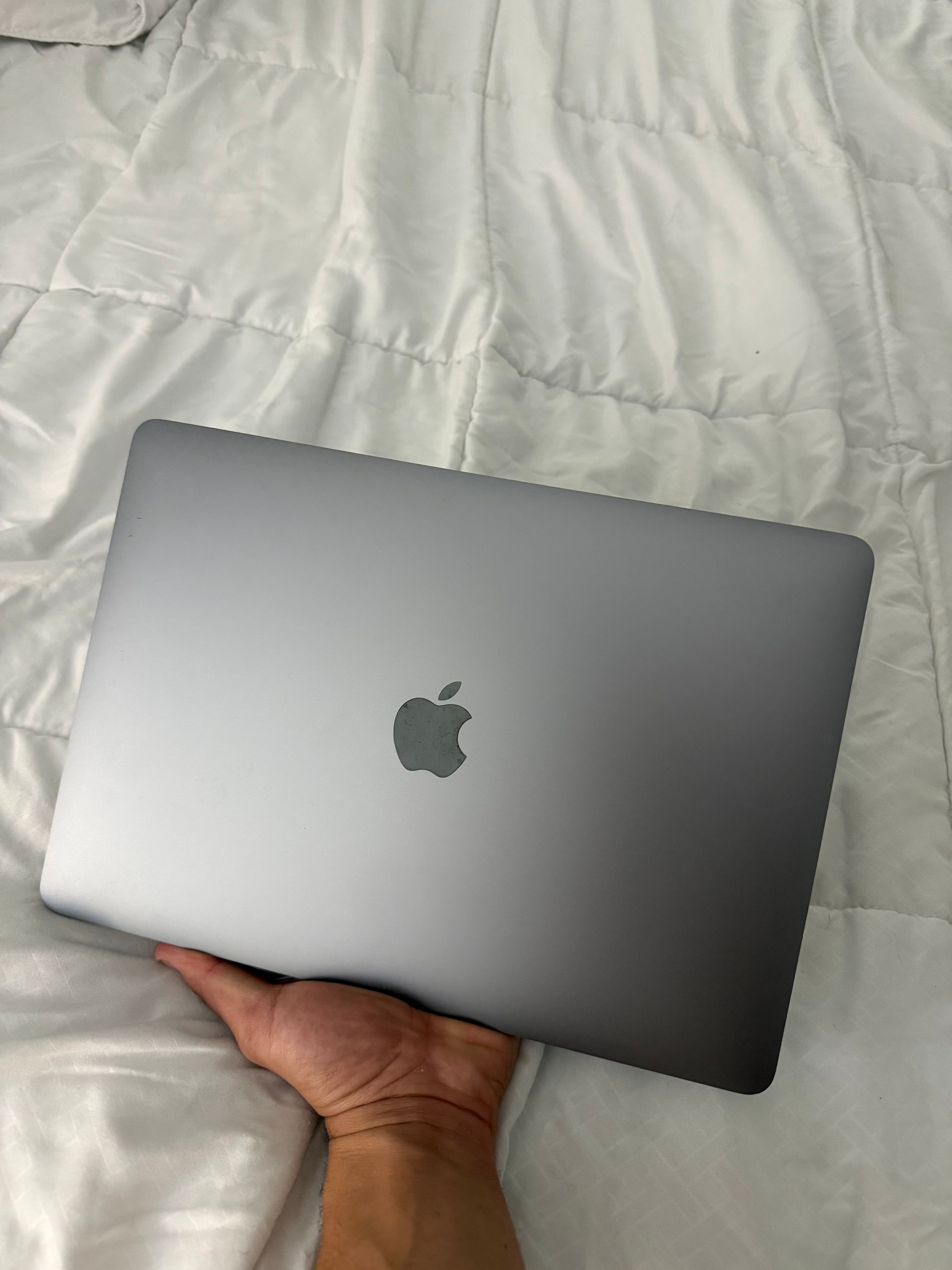 Apple MacBook Air 13-inch M1 (Gray) - Image 5