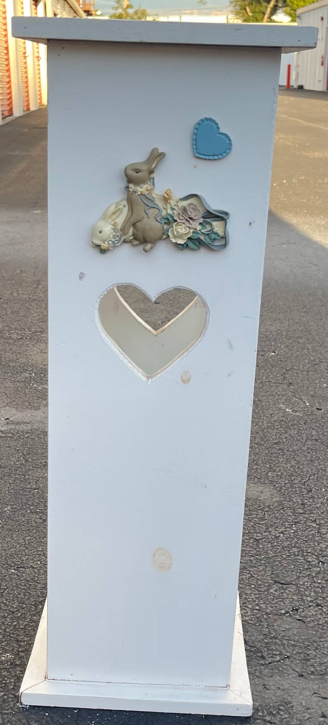Decorative Wooden Pedestal Stand