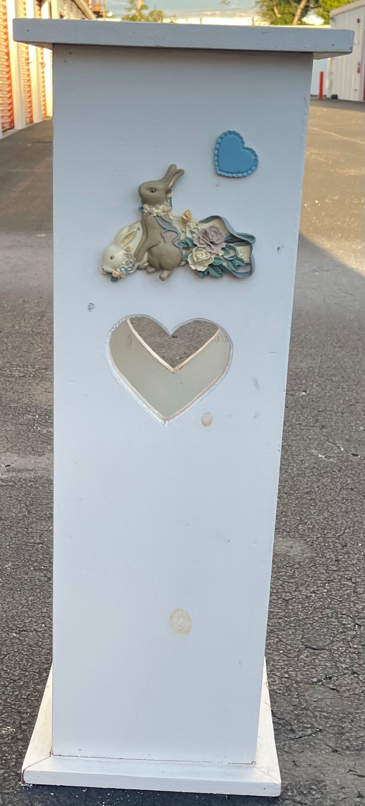 Decorative Wooden Pedestal Stand