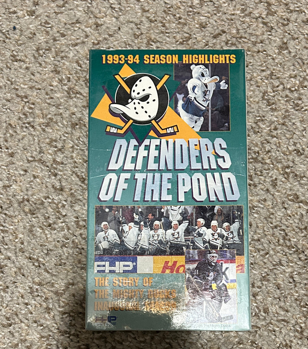 Defenders of the Pond: The Story of the Mighty Ducks' Inaugural Season VHS