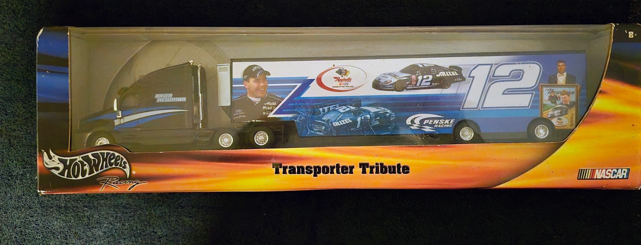 Hot Wheels Racing Transporter Tribute Ryan Newman #12 Penske Racing