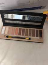 Urban Decay Naked 1, 2, 3 & The Body Shop Palette Bundle - Image 8