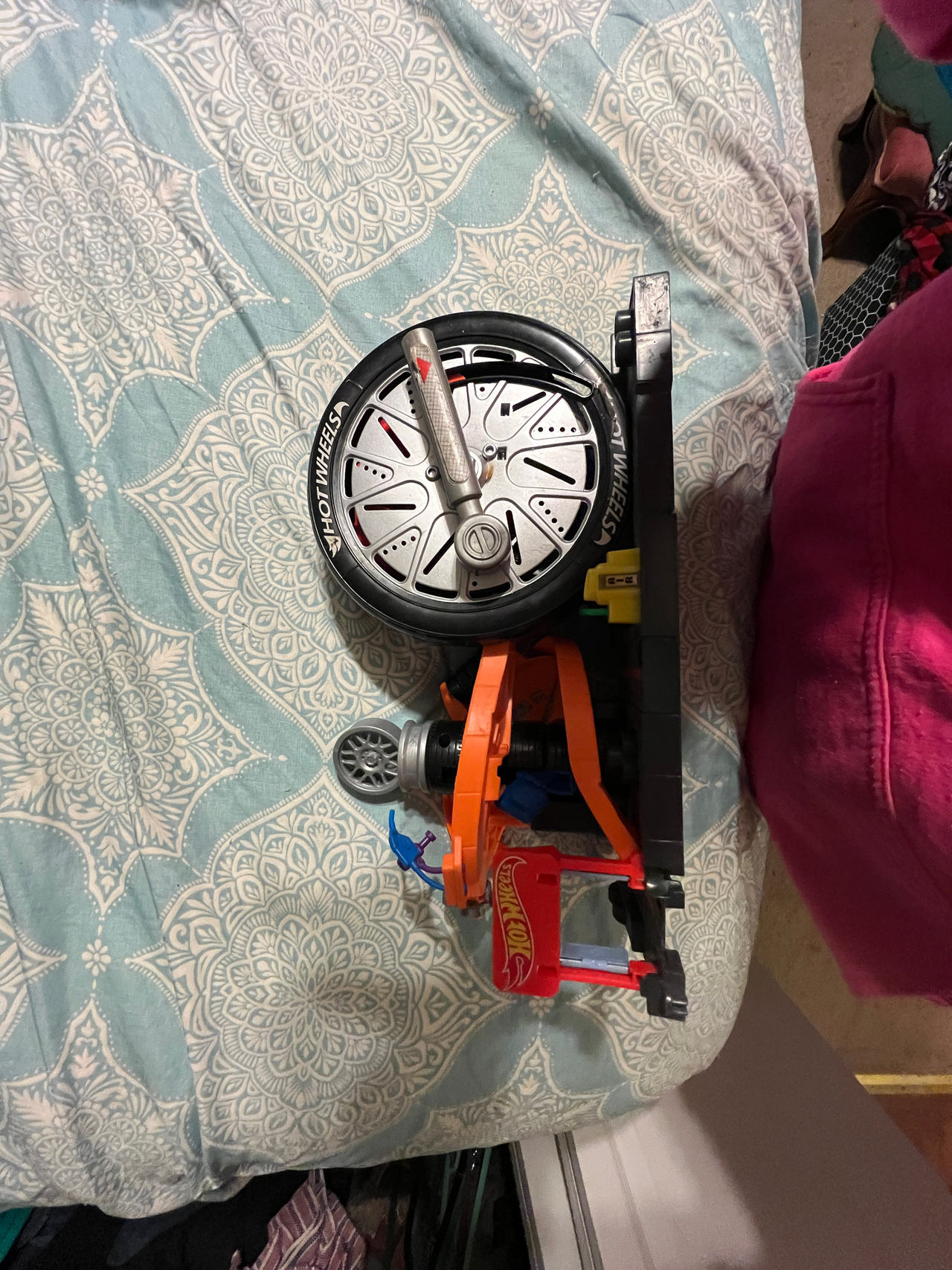 Hot Wheels Tire Shop Playset