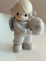 Precious Moments Reach for the Stars Figurine - Image 7
