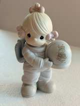Precious Moments Reach for the Stars Figurine - Image 5