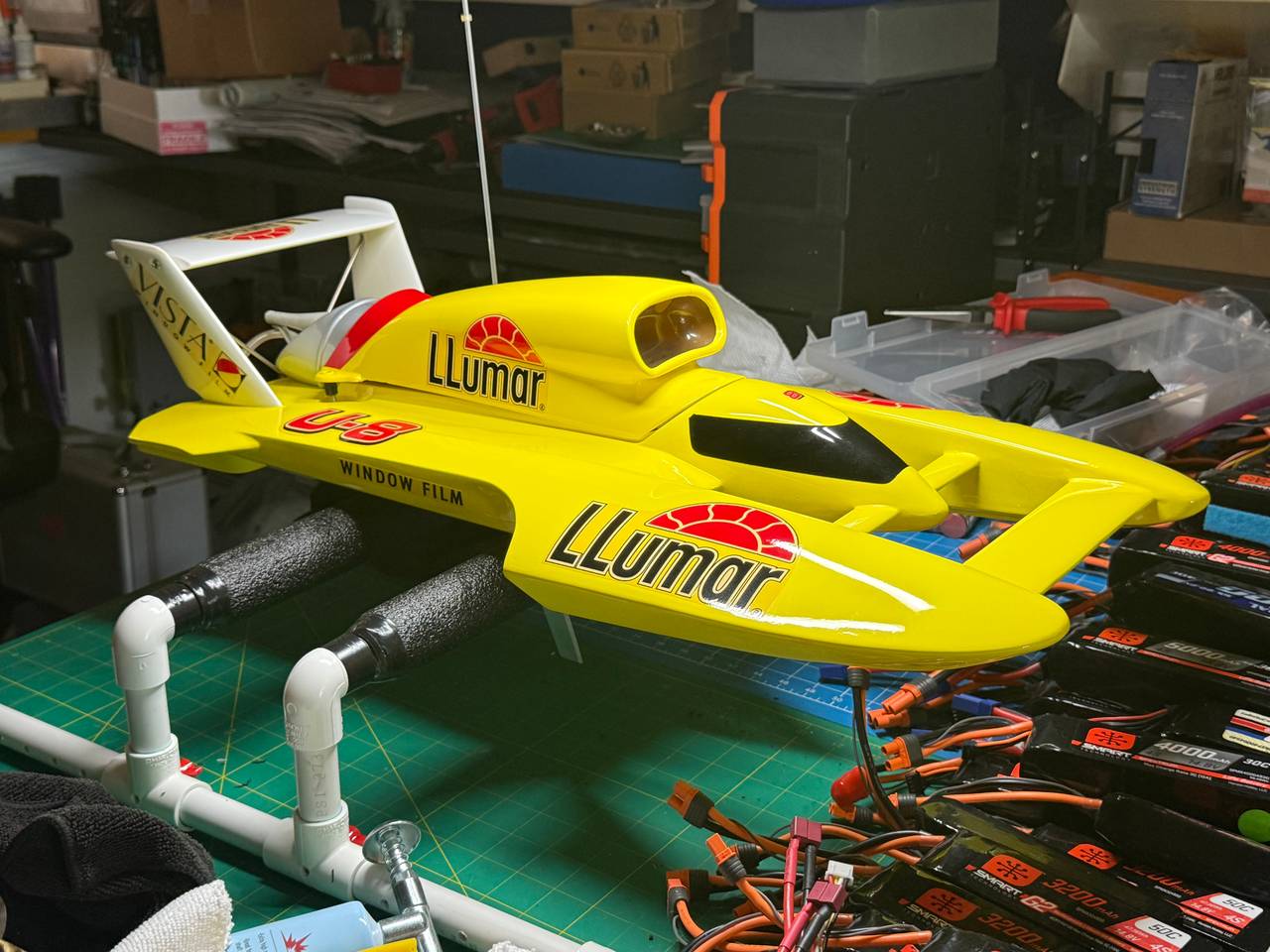 Llumar U-8 1/8 Scale Nitro Hydroplane RC Boat New In Box