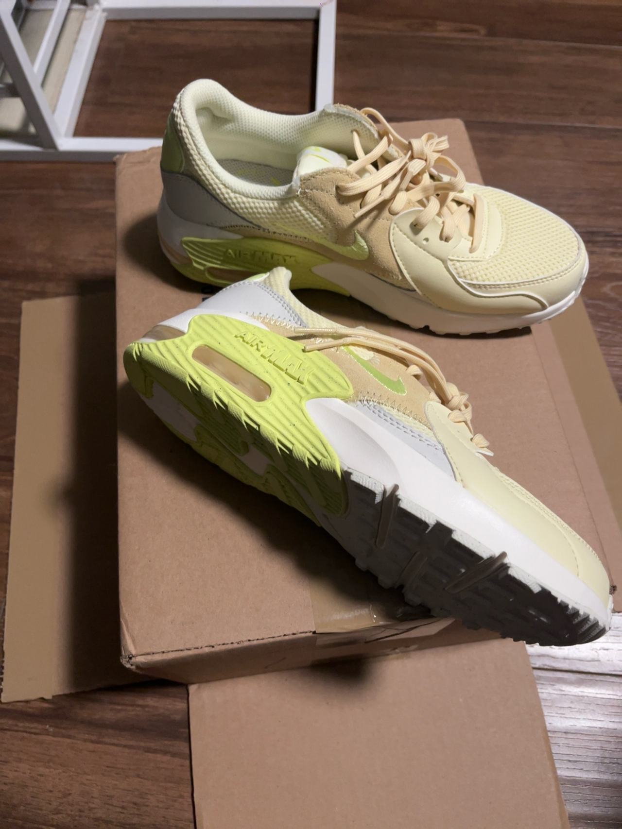 Nike Air Max Excee Women's Alabaster Light Lemon Twist