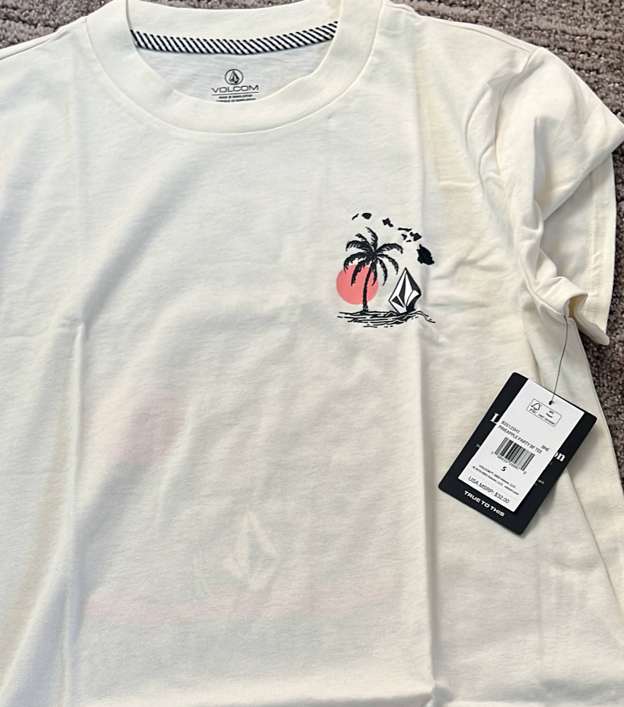 Volcom Pineapple Party Tee new with tags S