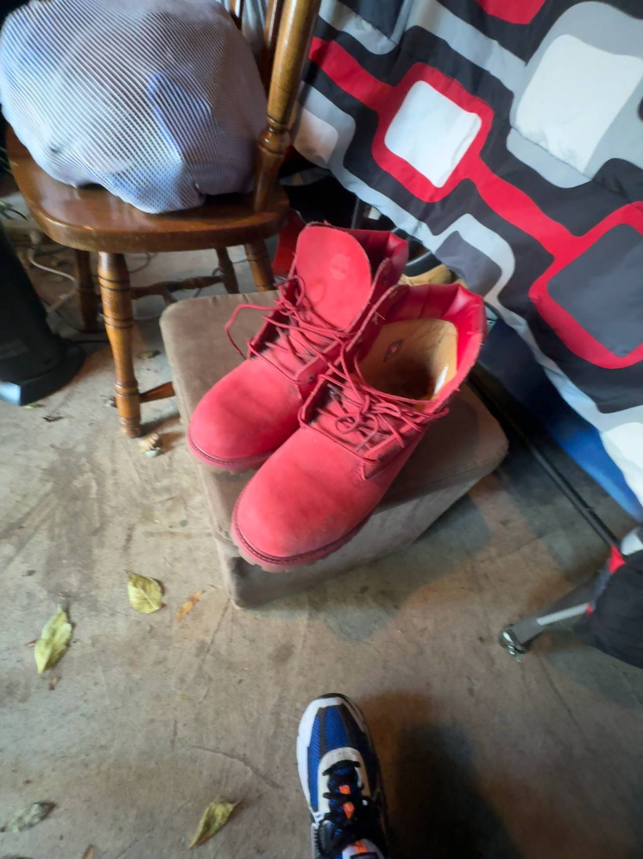 Timberland Women's Classic 6-Inch Dark Red Nubuck Waterproof Boots