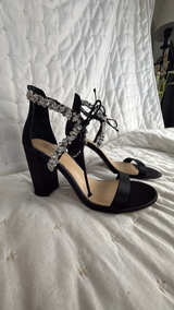 Jewel Badgley Mischka Fedra Block Heel Sandal 8.5 - Image 3