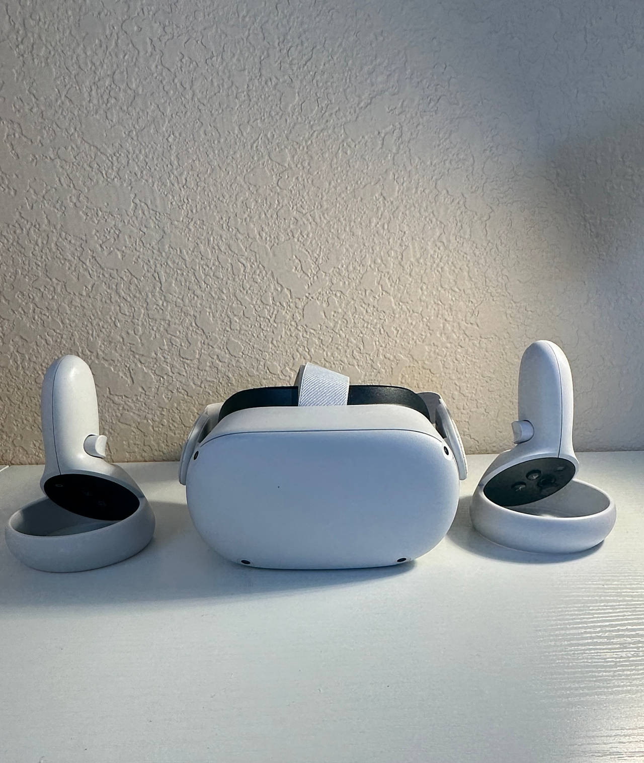 Meta Quest 2 VR Headset