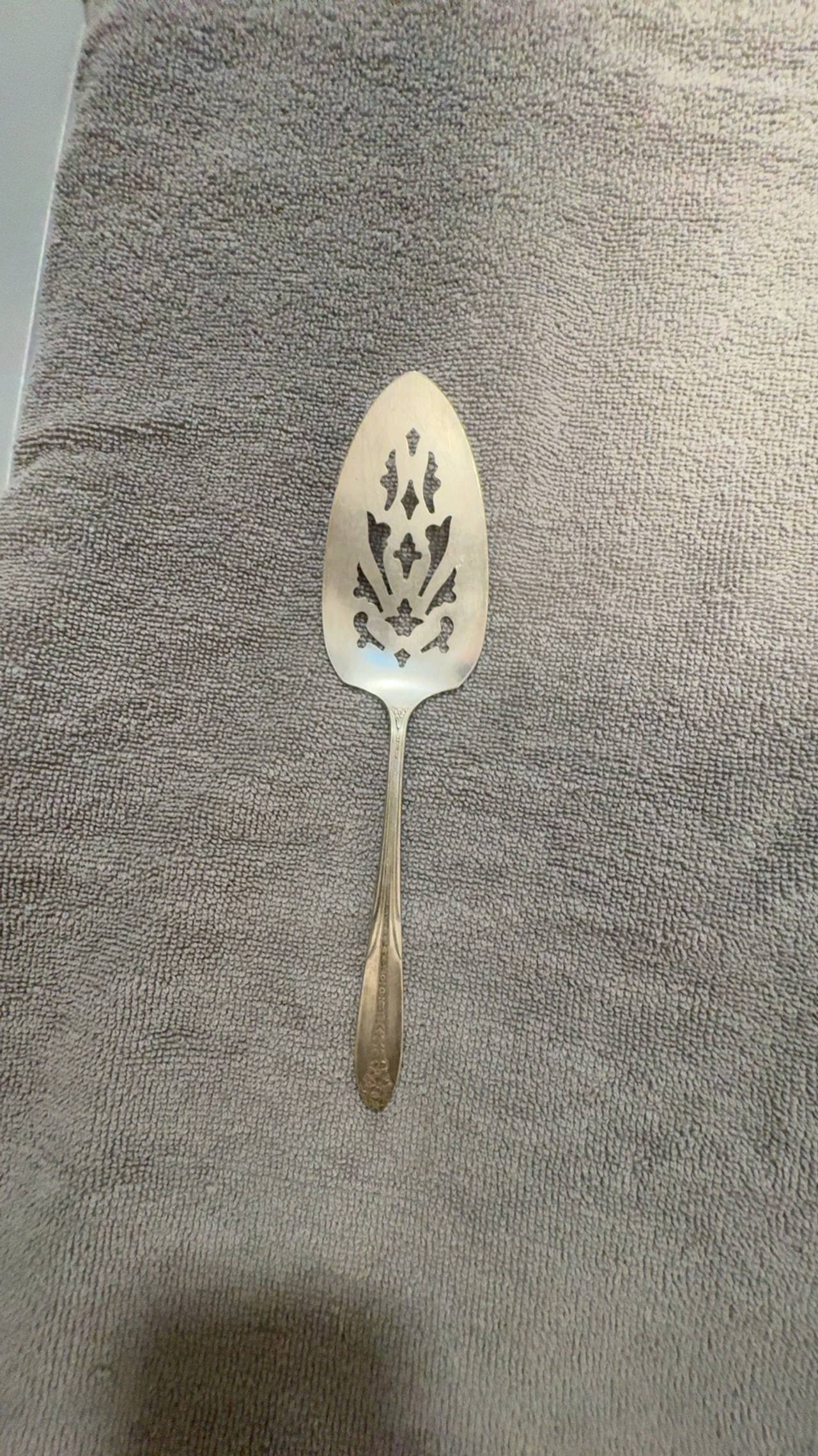 National Silver Co Princess Royal Silverplate Pie Server 10"