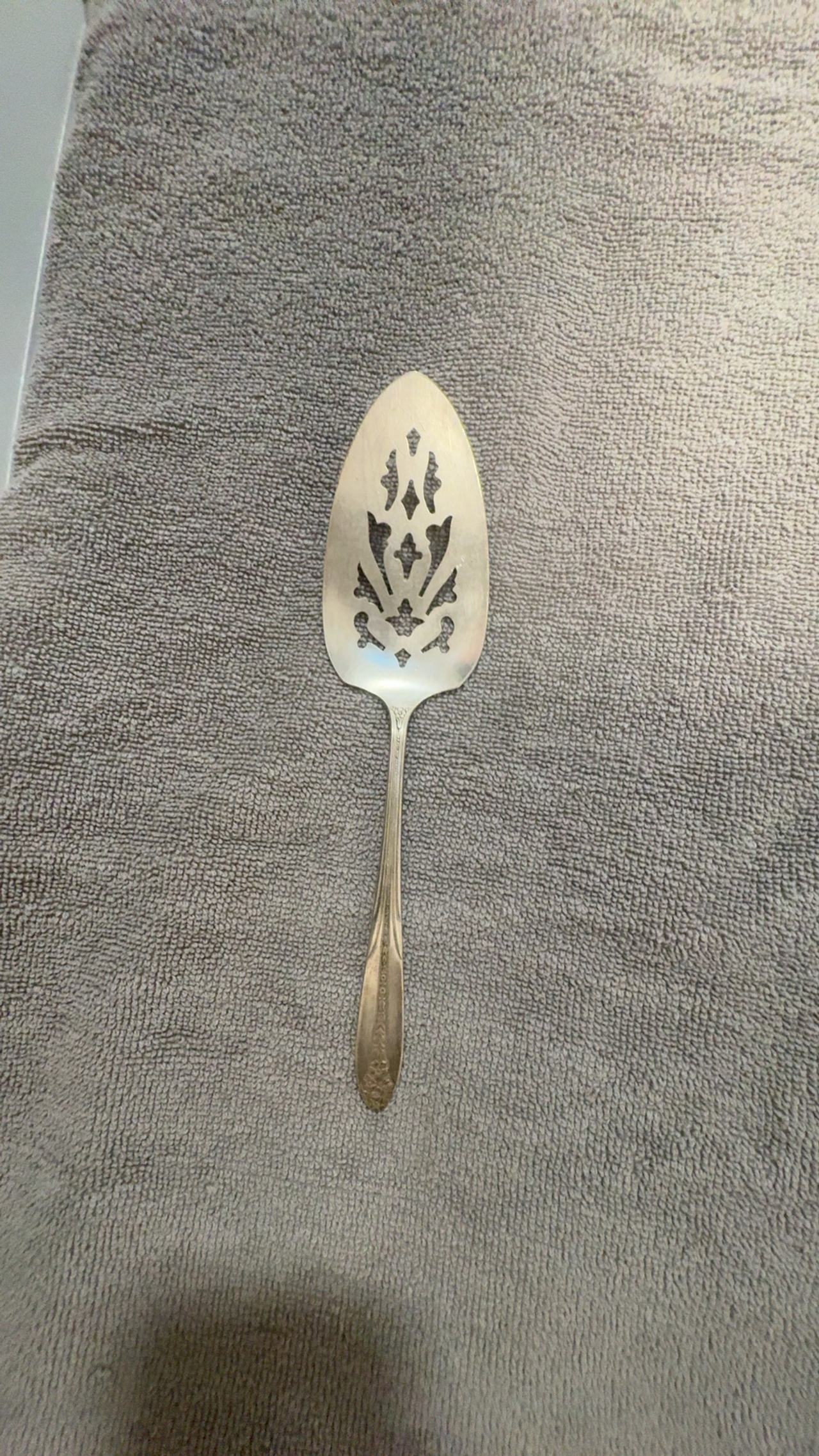 National Silver Co Princess Royal Silverplate Pie Server 10"