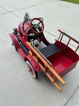 American Retro 1932 Ford Fire Truck Pedal Car - Image 4