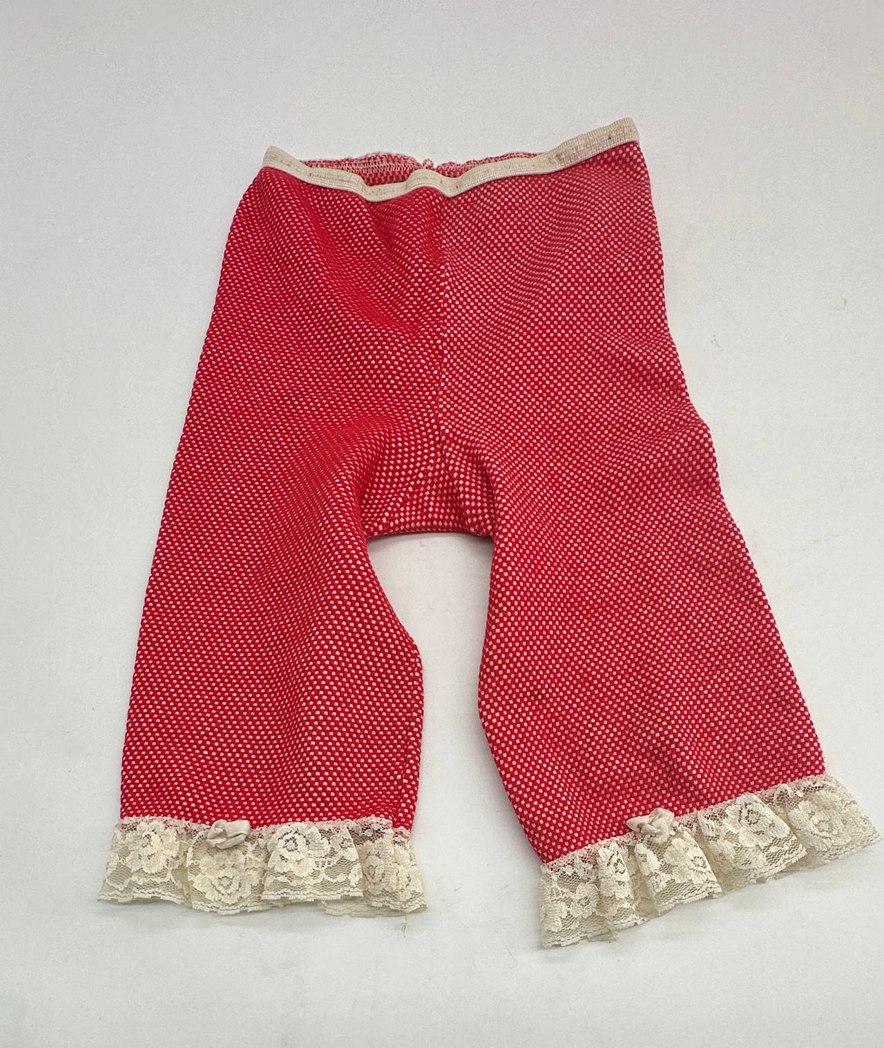 Baby Girl Red Polka Dot Lace Leggings size 12/14
Hole on seam in back as picture