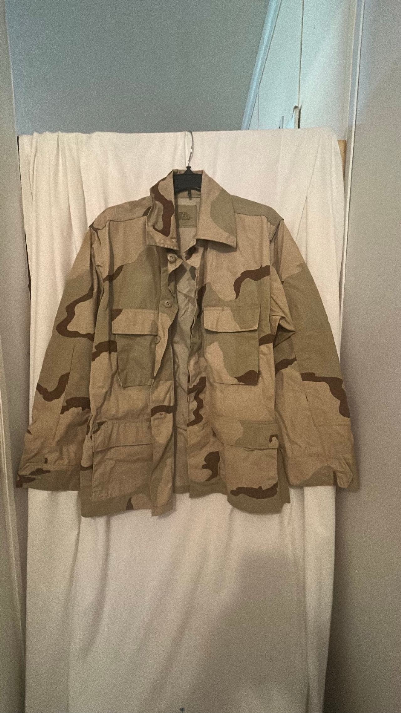 US Military 3-Color Desert Camouflage Combat Coat