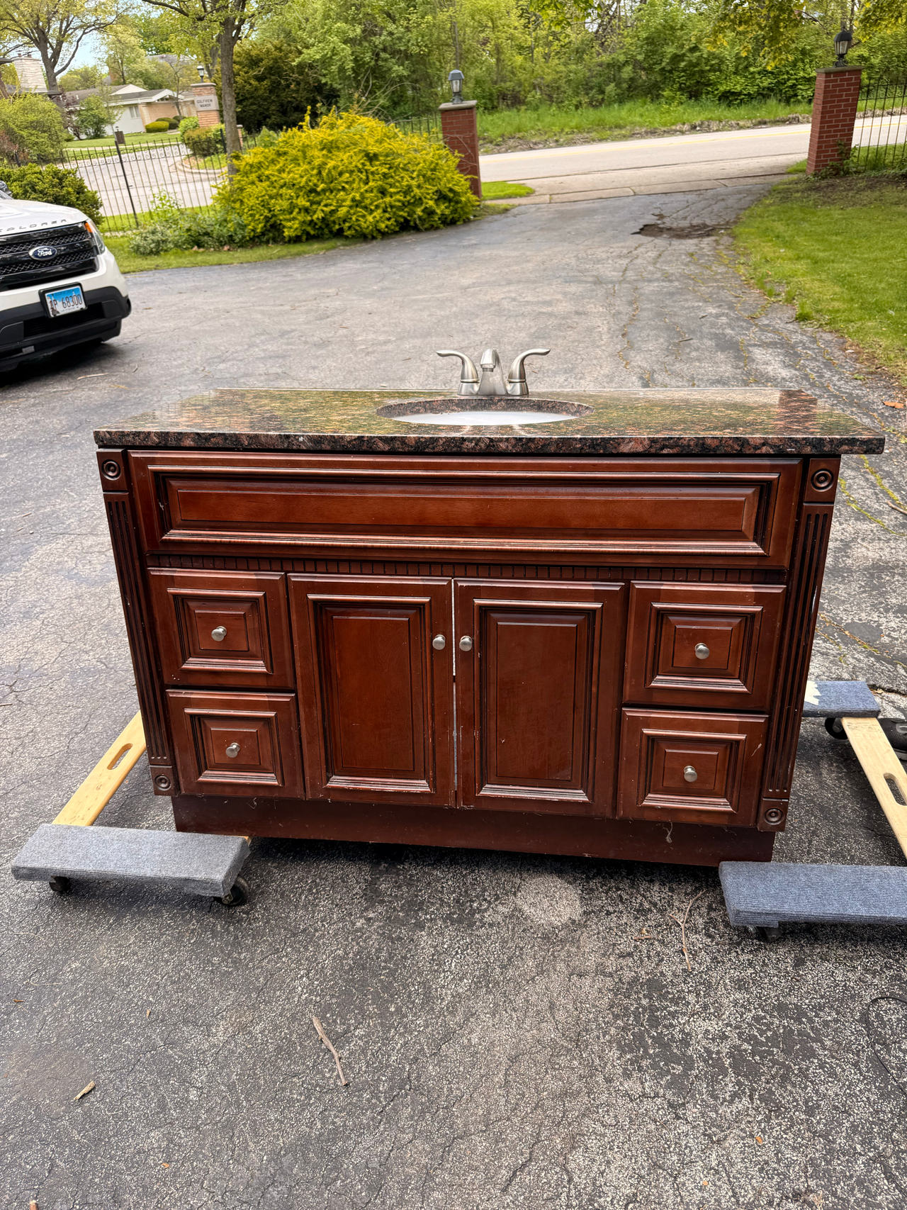 48-inch Traditional Bathroom Vanity with Granite Top