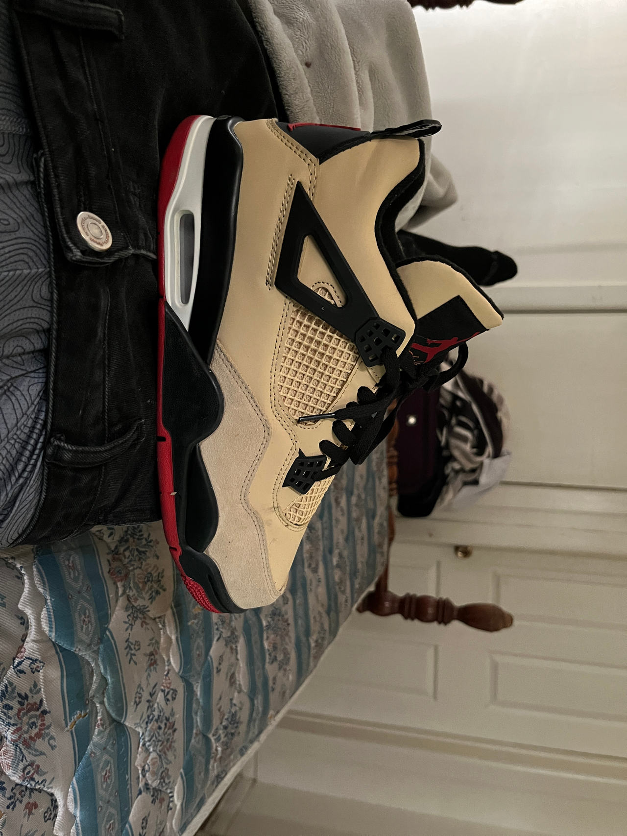 Air Jordan 4 Retro Fossil Mushroom