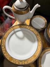 Elegant Gold Trim Porcelain Dinnerware Set – Greek Key Design (8 Pieces) - Image 3