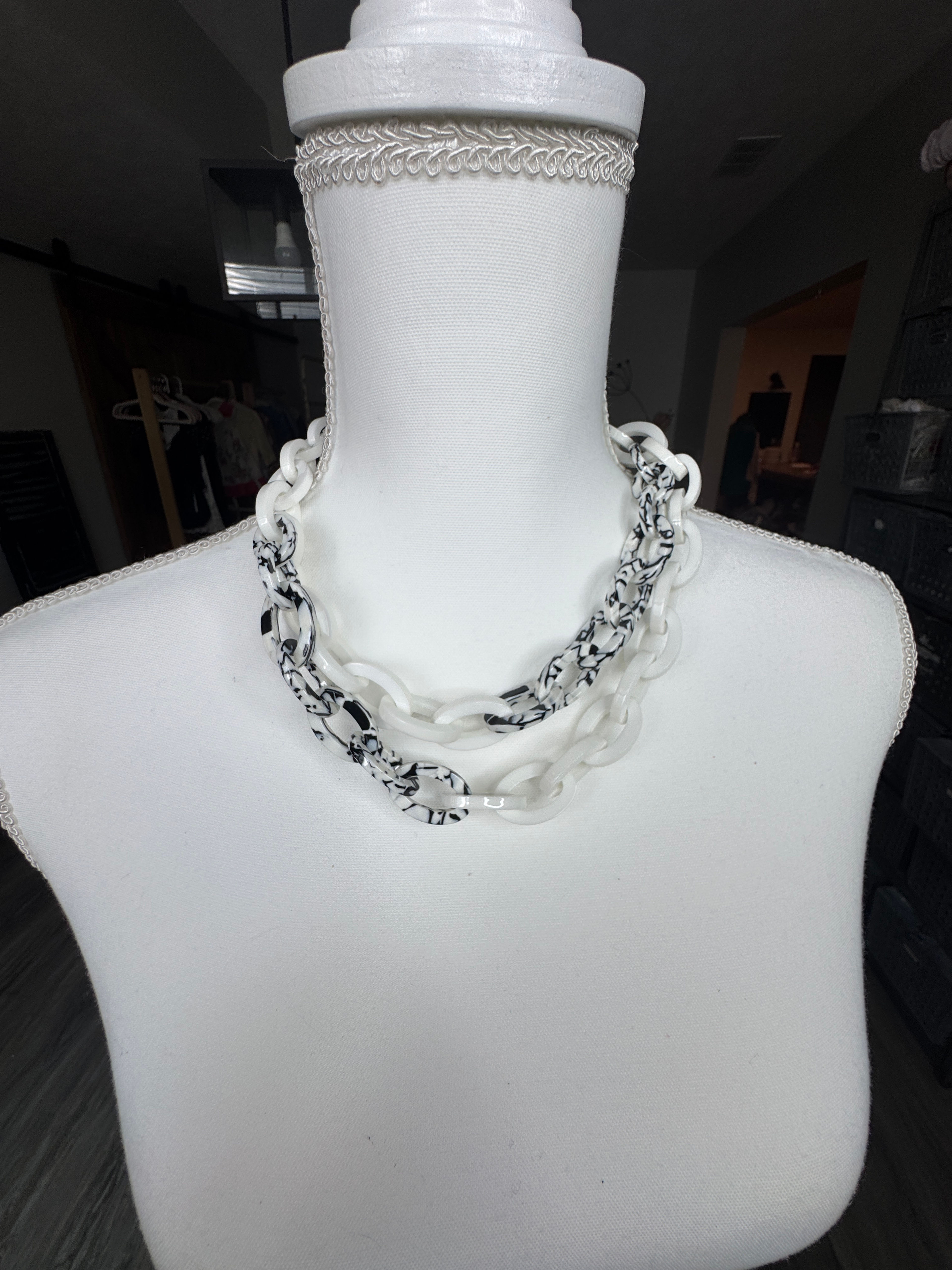 Chunky Acrylic Chain Necklace