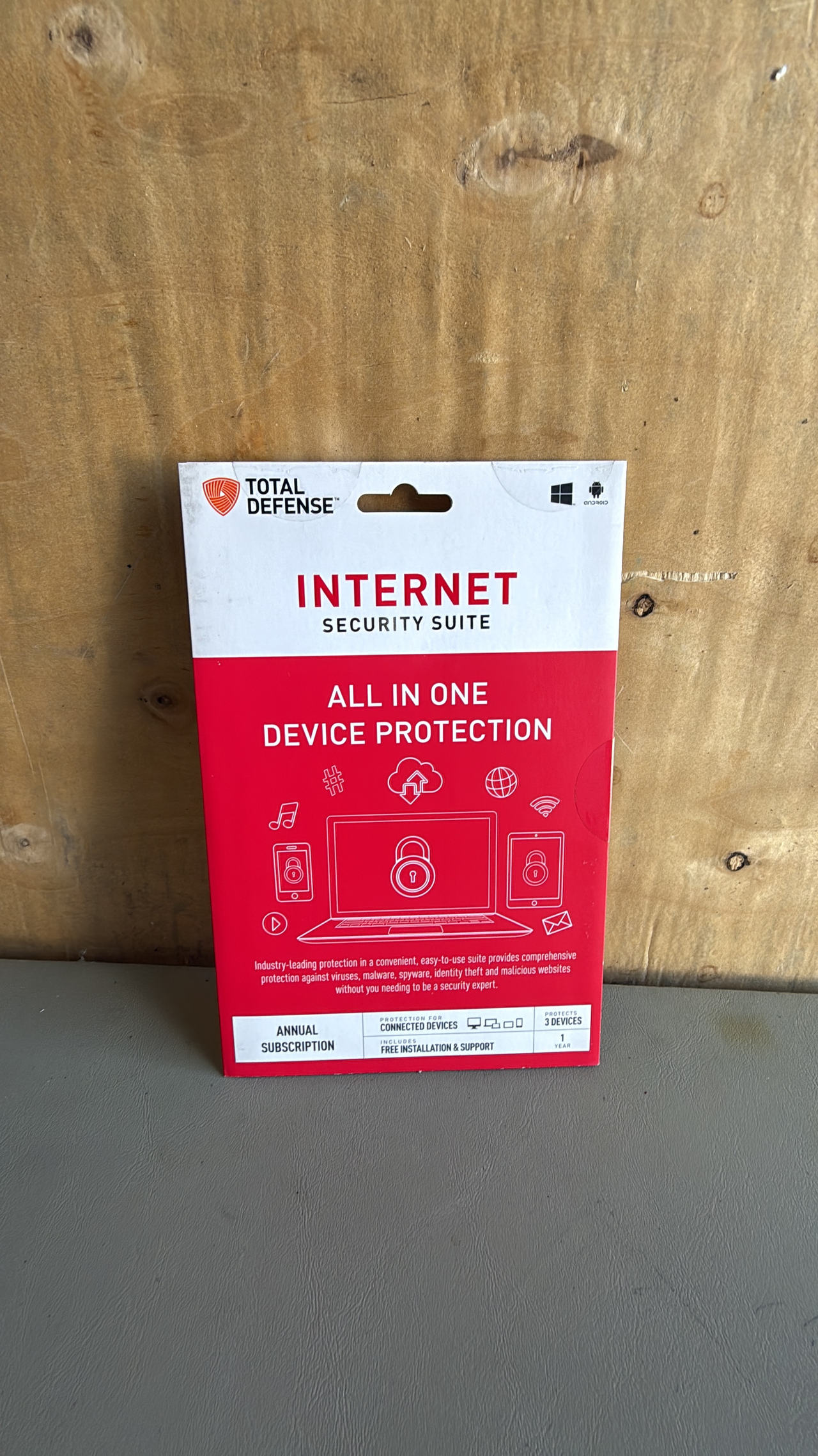 Total Internet Security Suite - 3 Devices, 1 Year Subscription