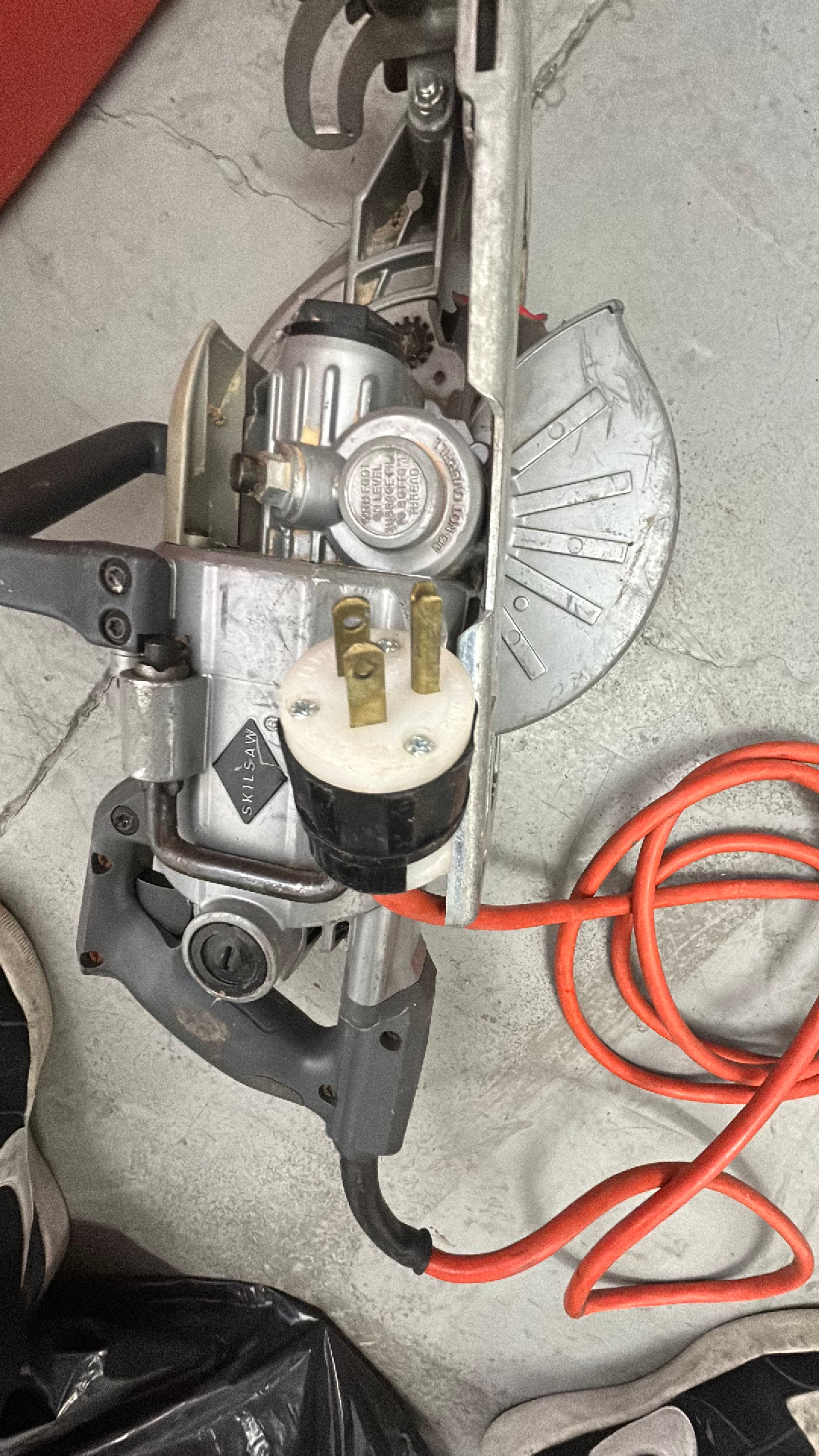 Skil SHD77 7-1/4" Worm Drive Circular Saw - Image 3