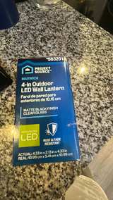 Project Source Marwick 4-in Outdoor LED Wall Lantern - Image 4