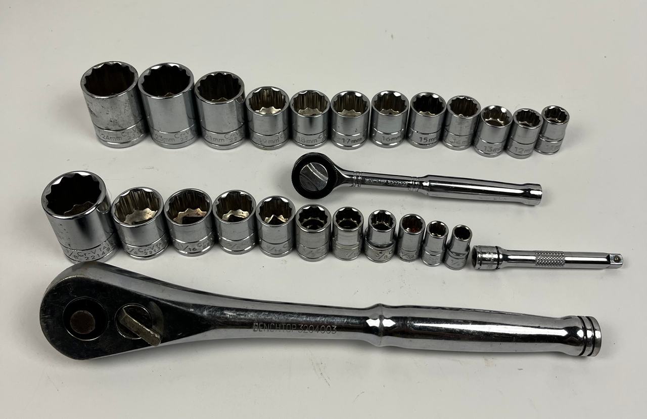Set of 26 pc 12 Point Socket Standard Metric Ratchet Extension Benchtop