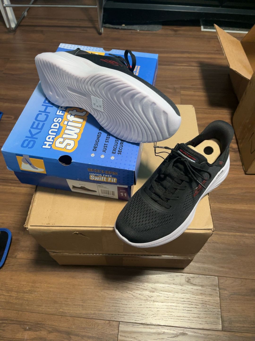 Skechers Hands Free Swift Fit Sneaker Black size11.