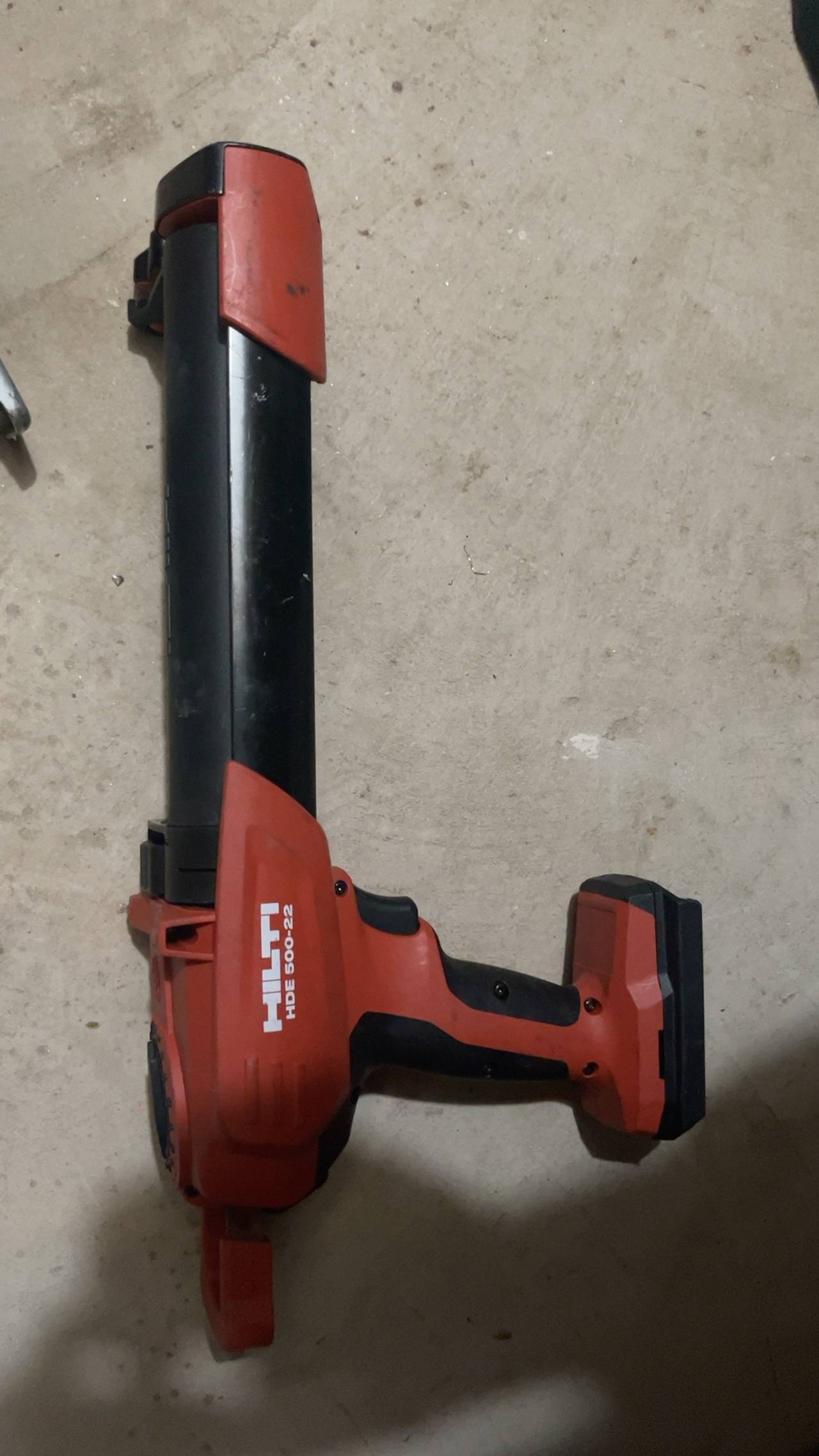 Hilti HDE 500 Cordless Adhesive Mortar Dispenser