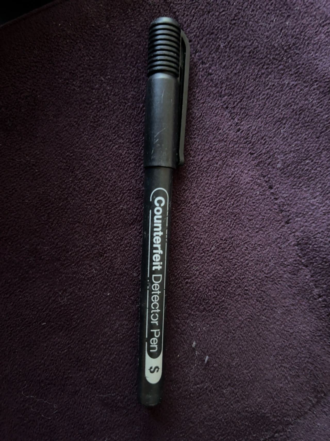 Staples Counterfeit Bill Detector Pen Black