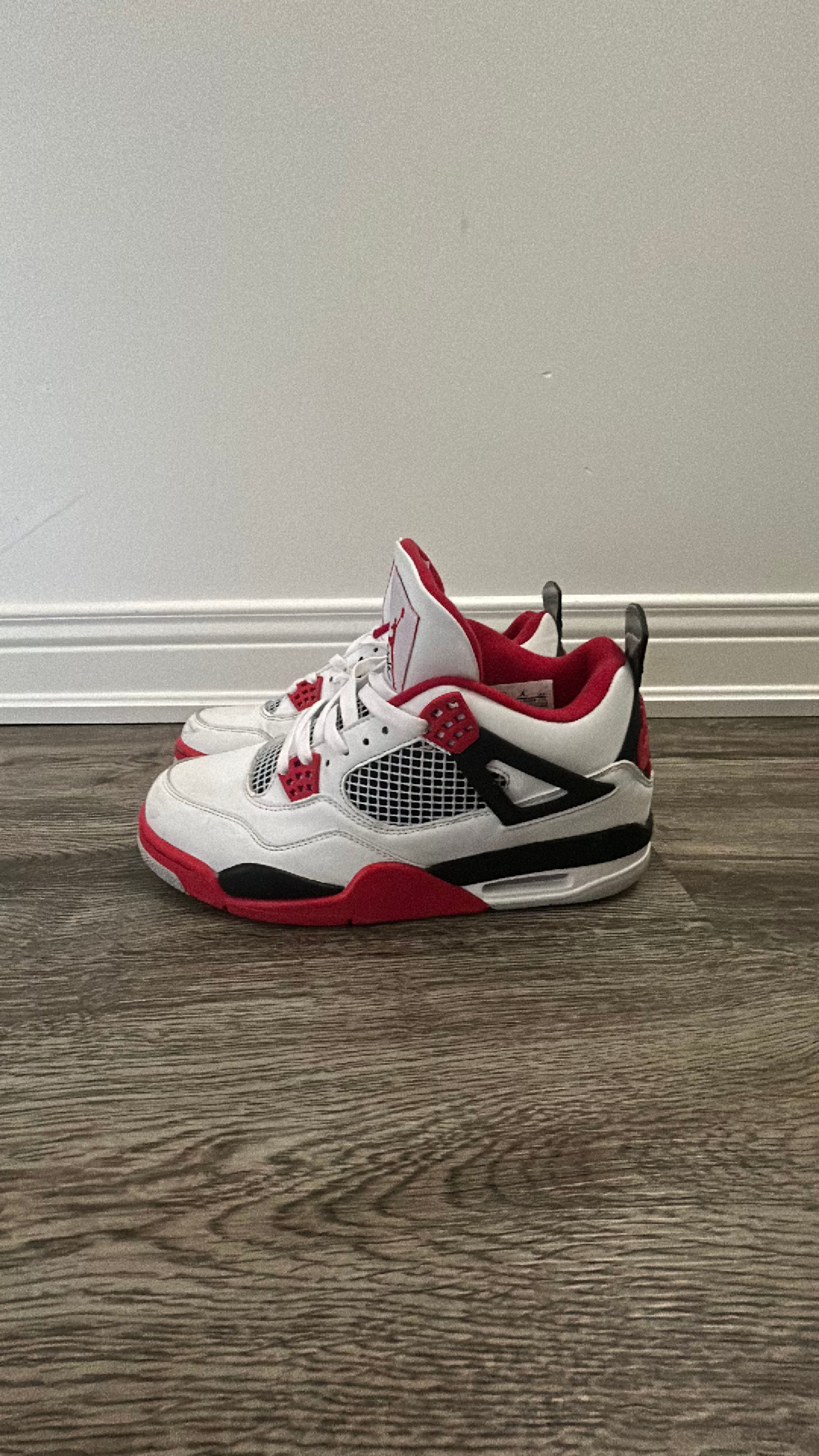 Air Jordan 4 Retro 'Fire Red' - Image 2