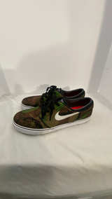 Nike Zoom Stefan Janoski Canvas Premium Iguana/White Crimson-Black - Image 3