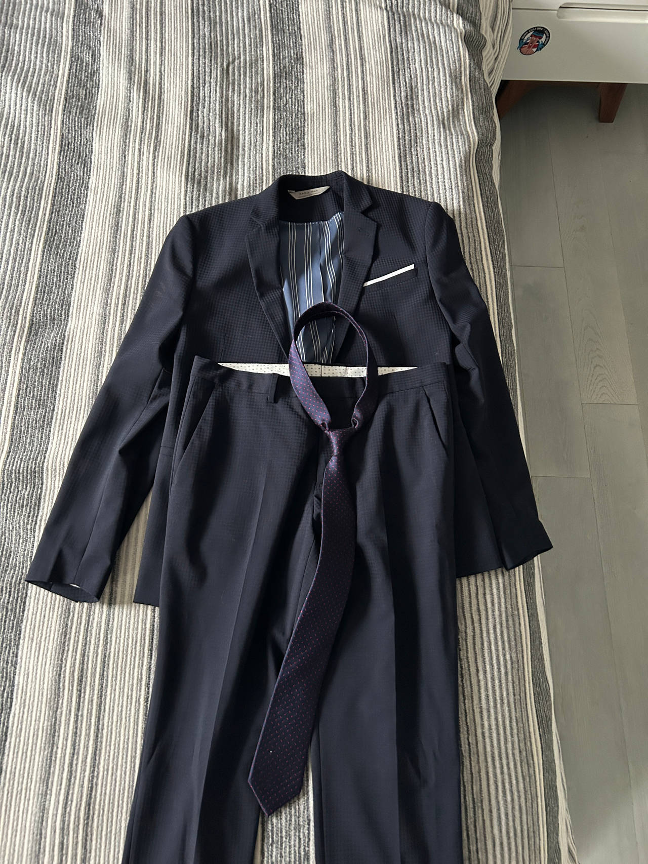 Zara Men's Navy Blue Suit Set Size 38