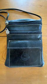 ROOTS Small Black Leather Crossbody Bag - Image 4