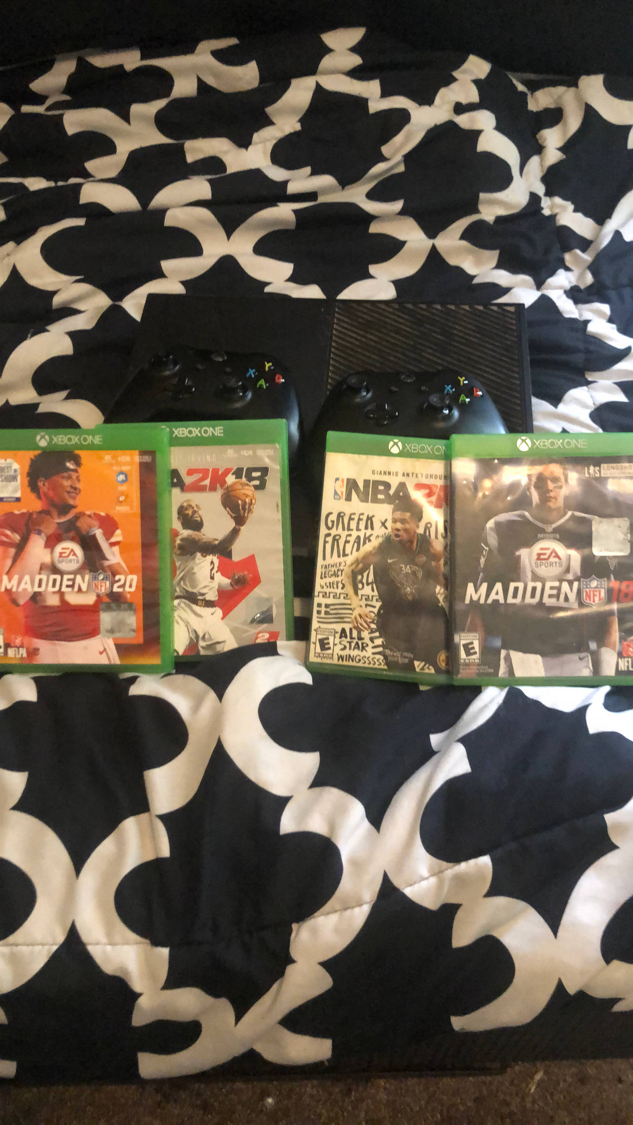 Microsoft Xbox One Console Bundle