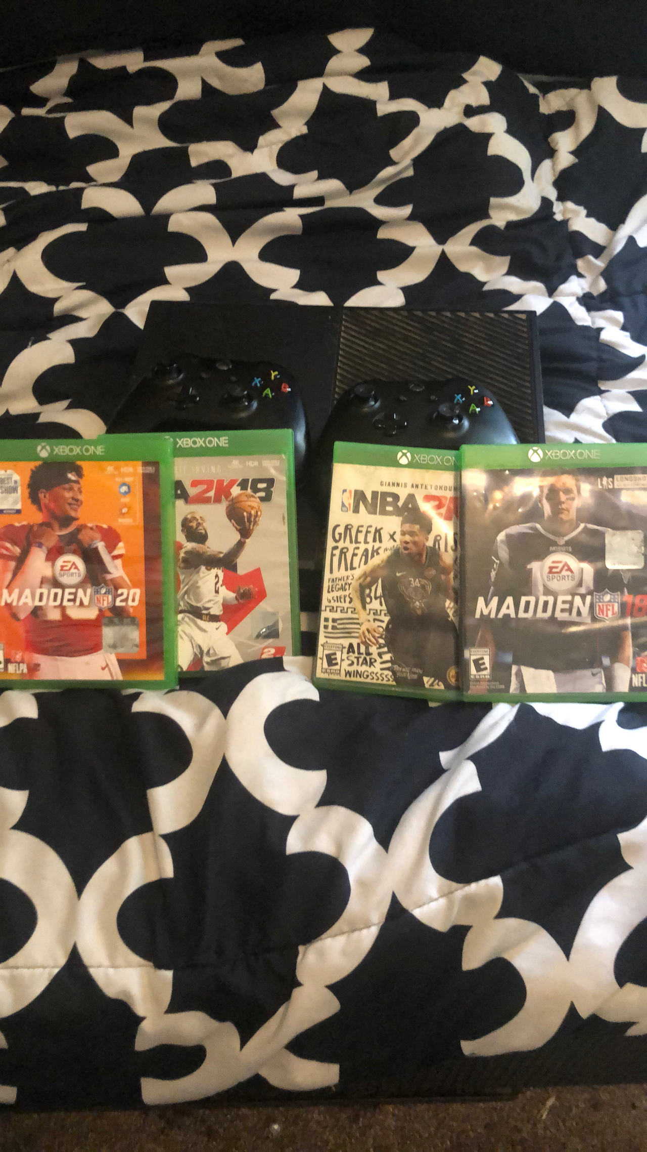 Microsoft Xbox One Console Bundle