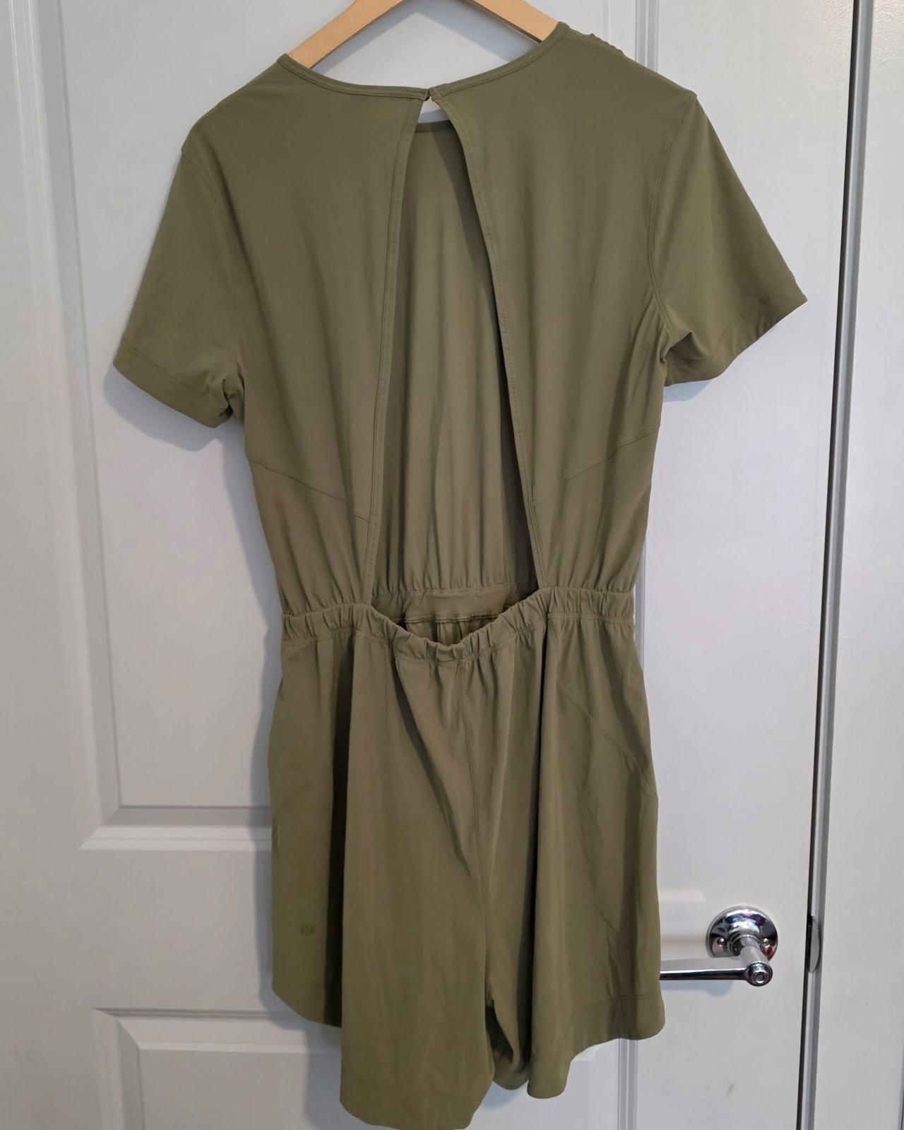 Lululemon Stretch Woven Relaxed-Fit Romper size 8