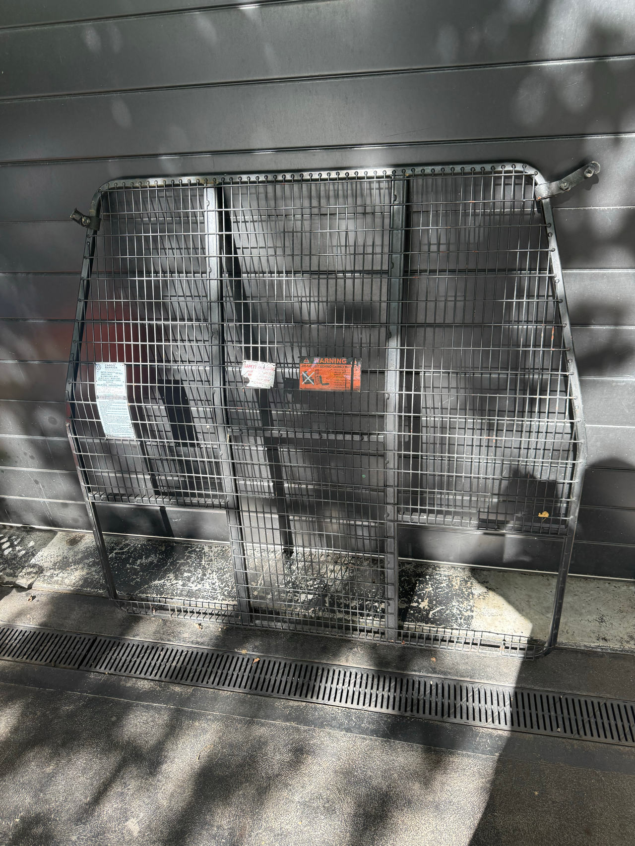 Milford Cargo Barrier VW Caddy Maxi Life