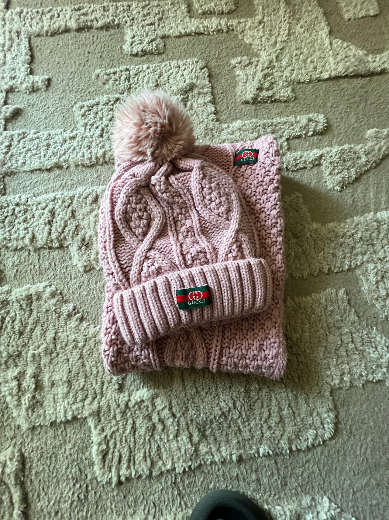 Gucci Pink Cable Knit Beanie and Scarf Set