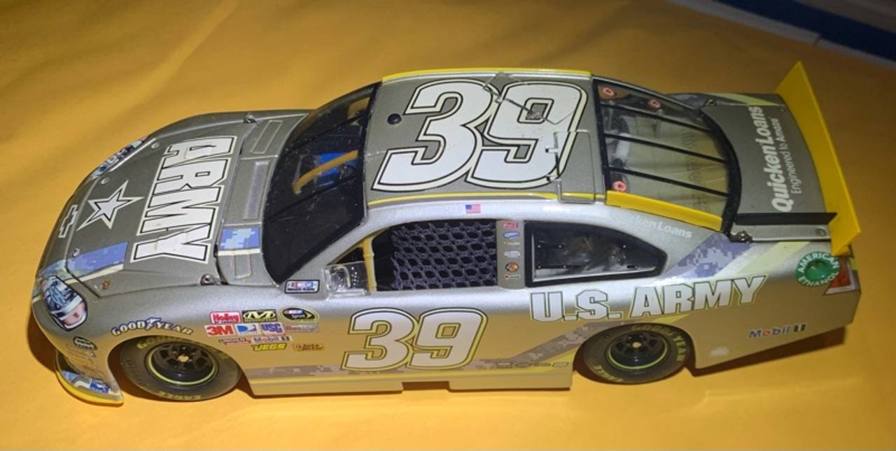 Action Ryan Newman 2012 Army 1/24 Diecast Model