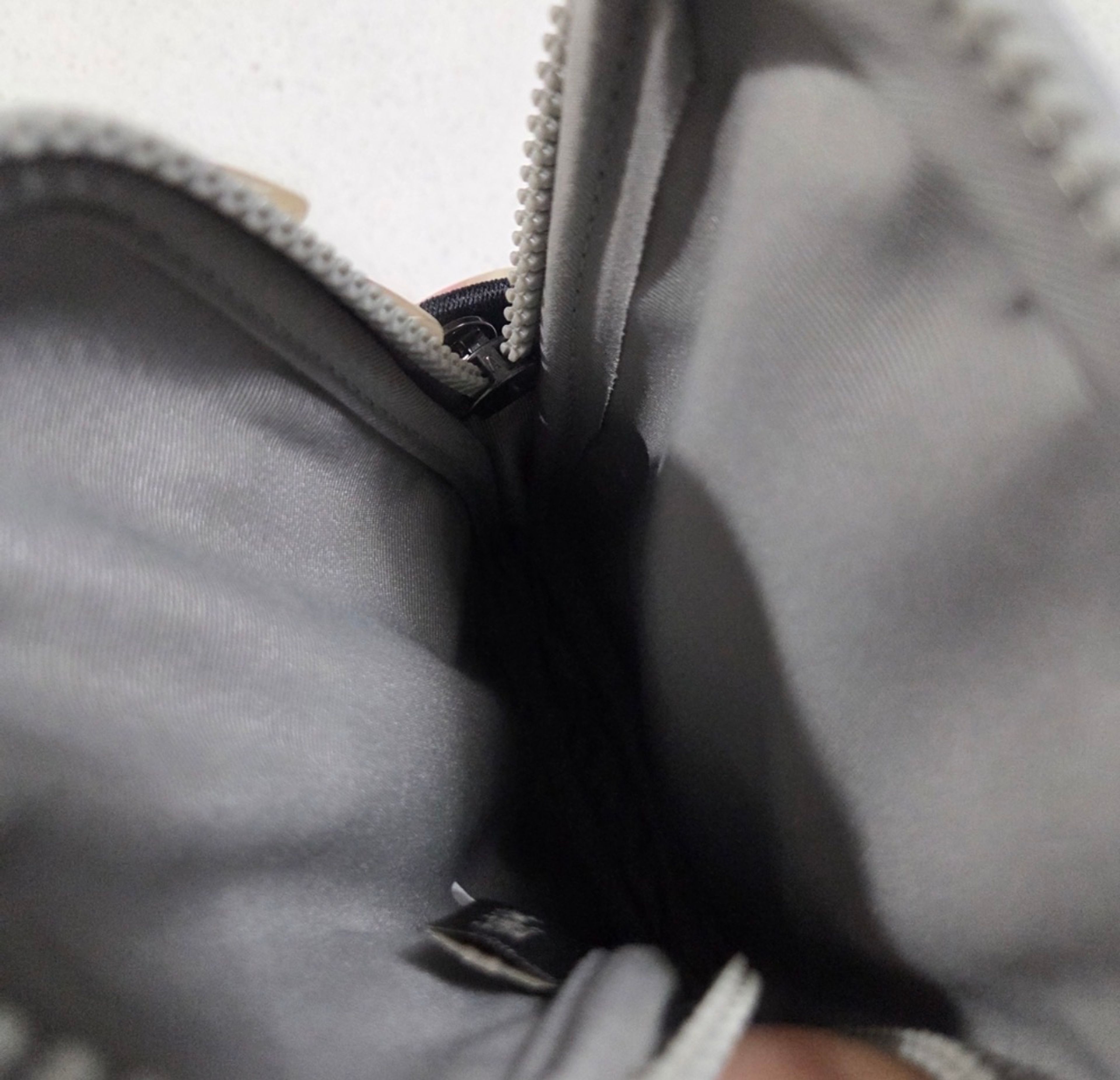 Coach Colorblock Pouch Ivory North South Hybrid - Image 6