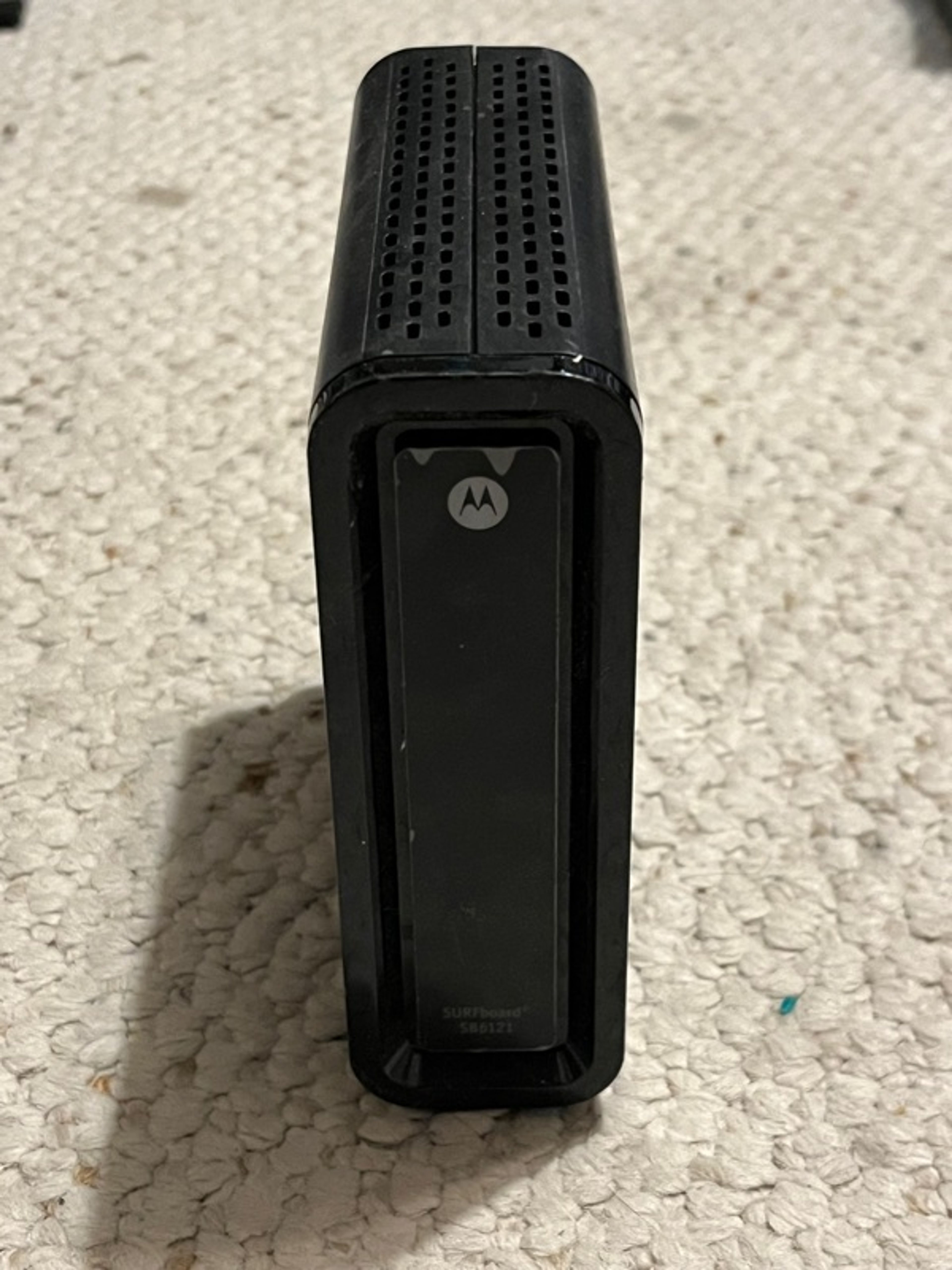 Motorola SURFboard SB6121 DOCSIS 3.0 Cable Modem