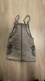 Lil Girls Grey Acid Wash Denim Overall Dress size 6/7 - Image 2