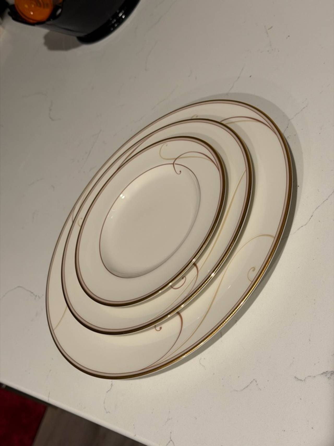Noritake Golden Wave 8.5" Salad Plate