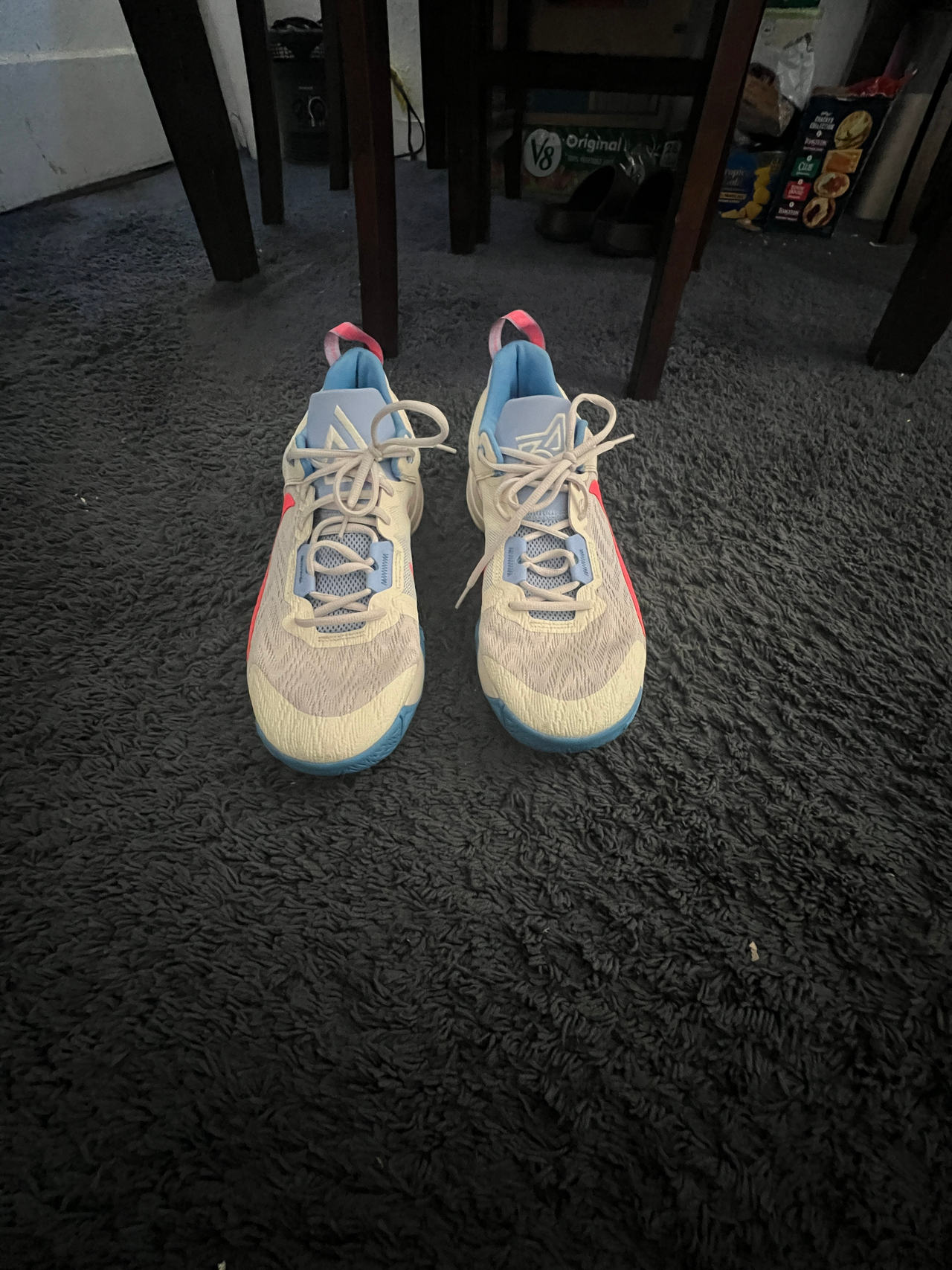 Adidas Dame 8