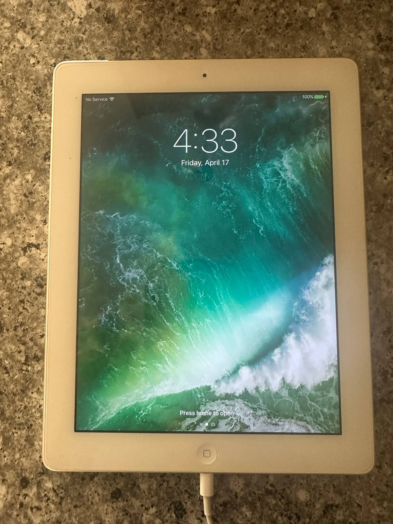 Apple iPad (2nd Generation) Wi-Fi + Cellular